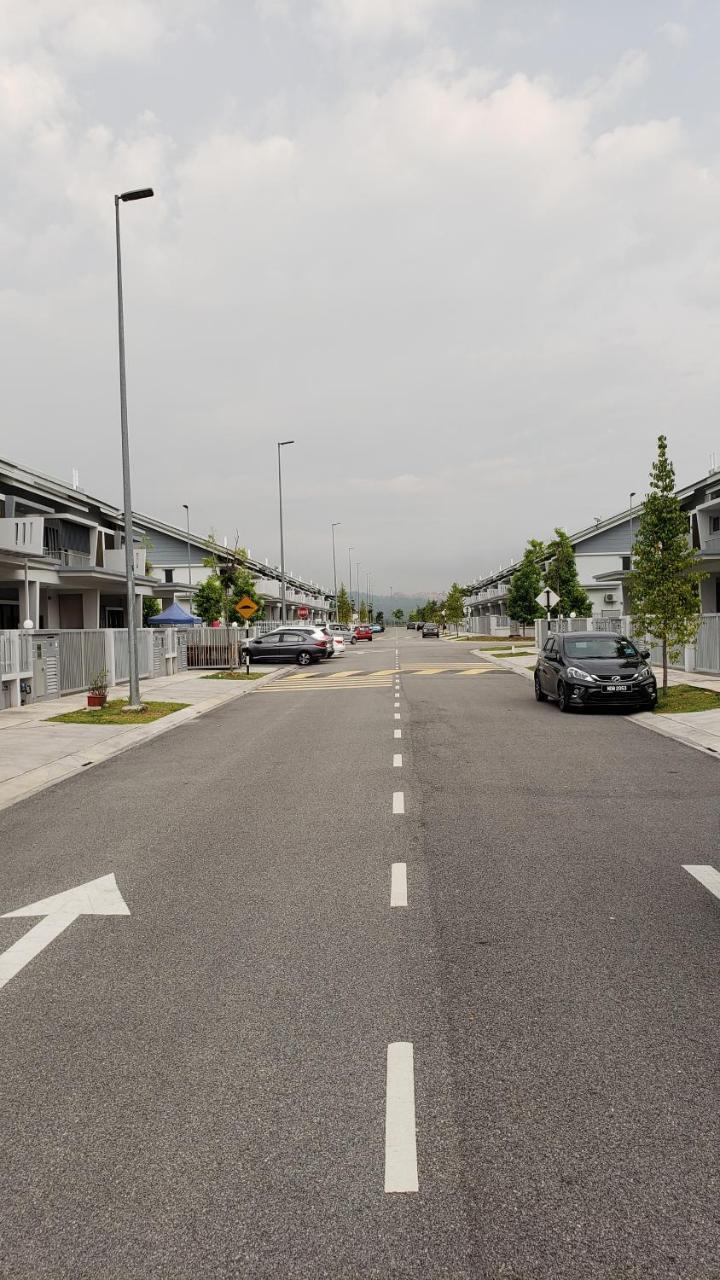 Sr Home-Stay @ Klia Kuala Lumpur Exterior photo