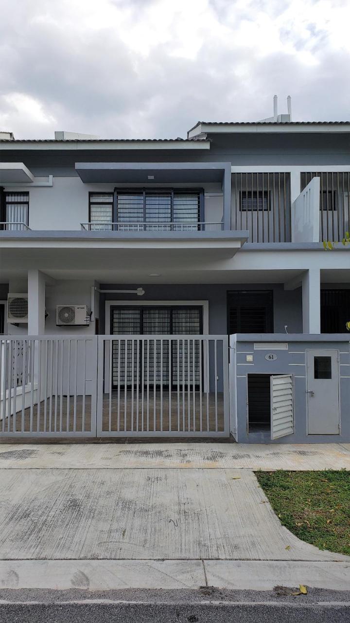 Sr Home-Stay @ Klia Kuala Lumpur Exterior photo